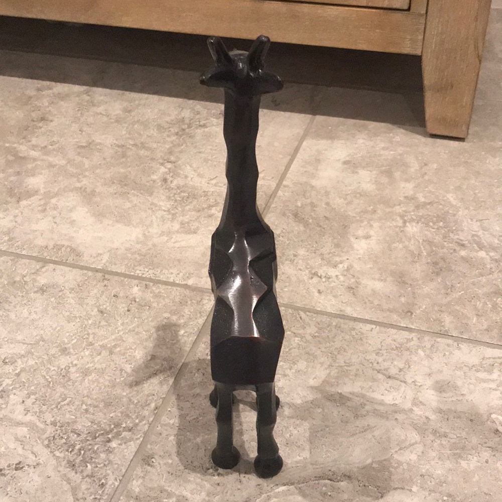 Decorative 12” Giraffe 🦒 - Picture 4 of 4